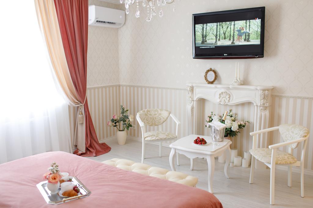 Royal Suite Apartment With Jacuzzi Sumy Ngoại thất bức ảnh