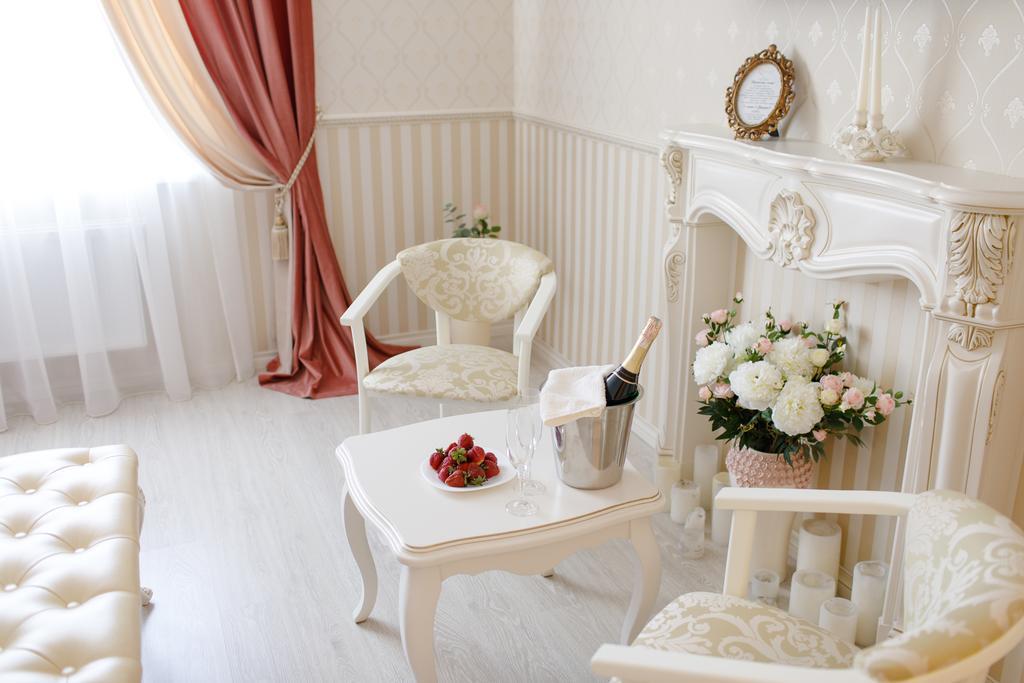 Royal Suite Apartment With Jacuzzi Sumy Ngoại thất bức ảnh