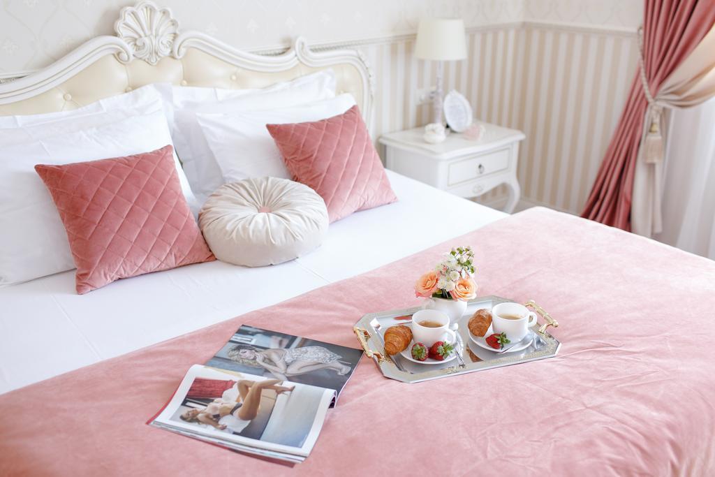 Royal Suite Apartment With Jacuzzi Sumy Ngoại thất bức ảnh