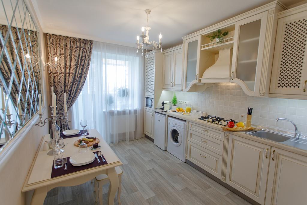 Royal Suite Apartment With Jacuzzi Sumy Ngoại thất bức ảnh